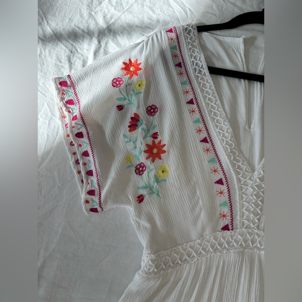 Francesca’s- Flower Embroidered Romper - Picture 2 of 5